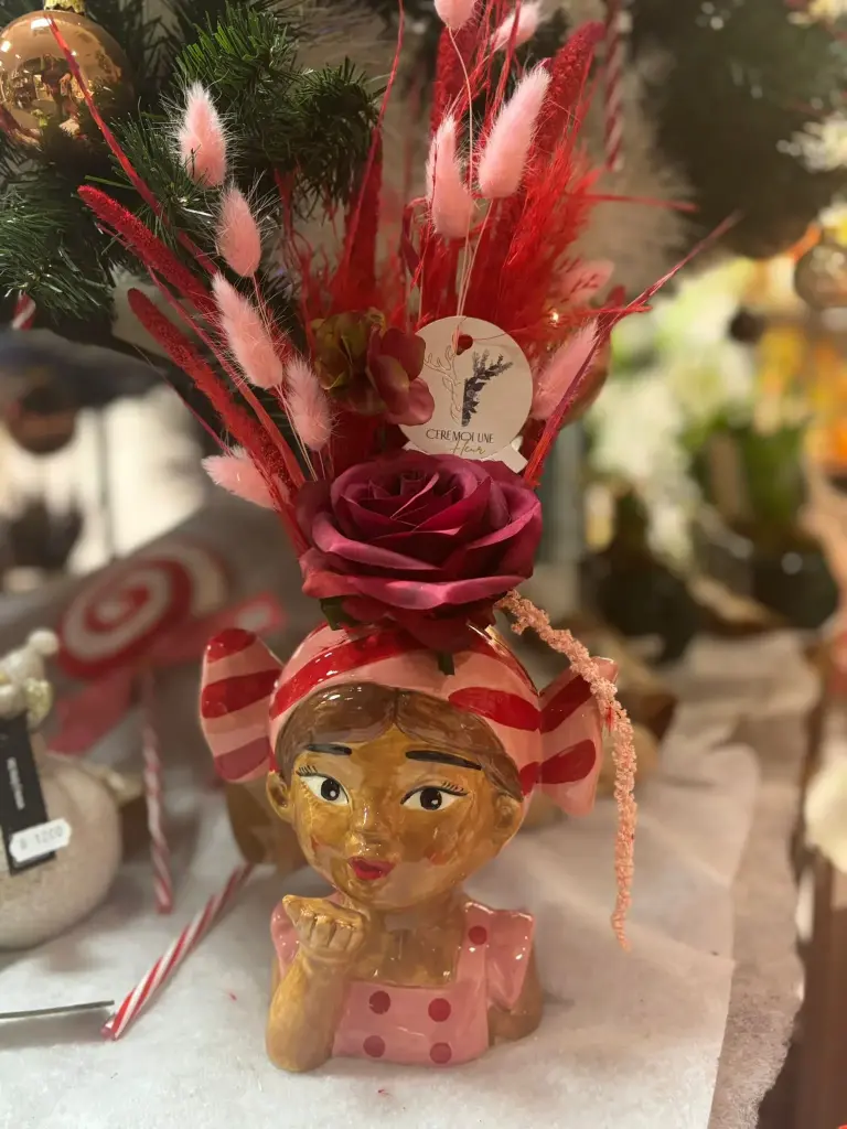 “Petite Gourmandise” – Arrangement floral coloré (Rouge)