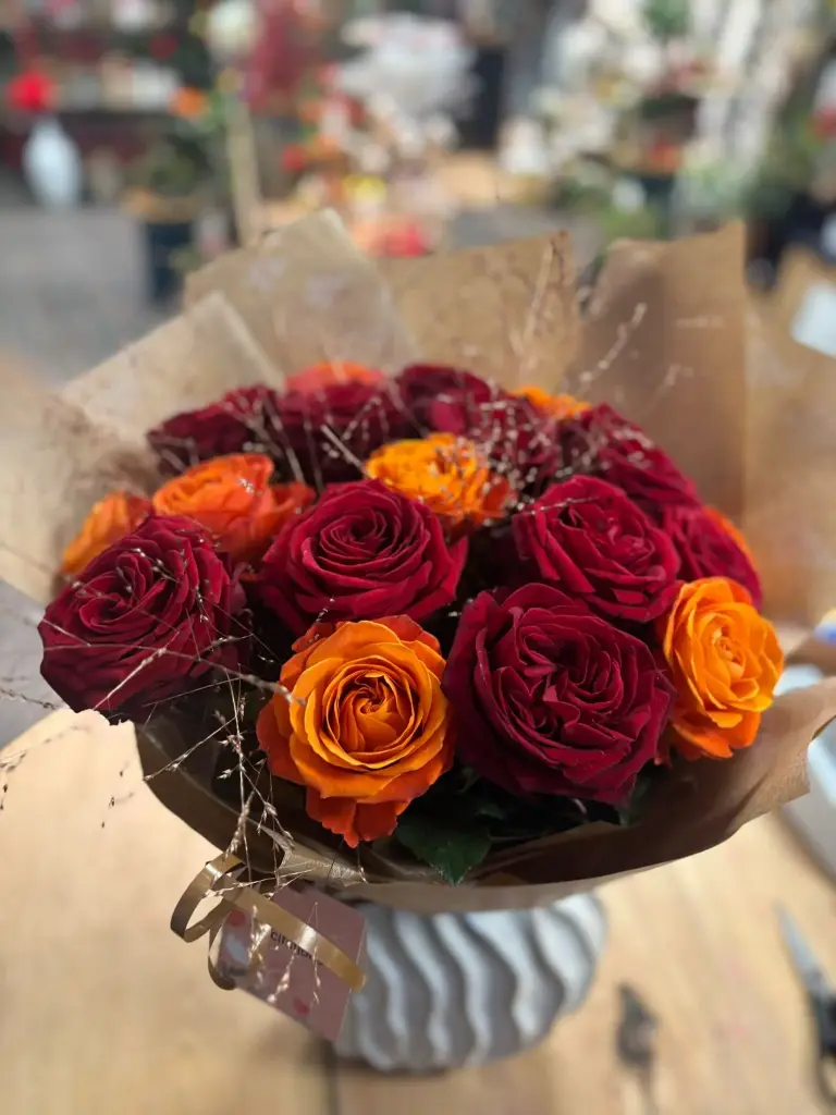 Bouquet de Roses Rouges & Oranges