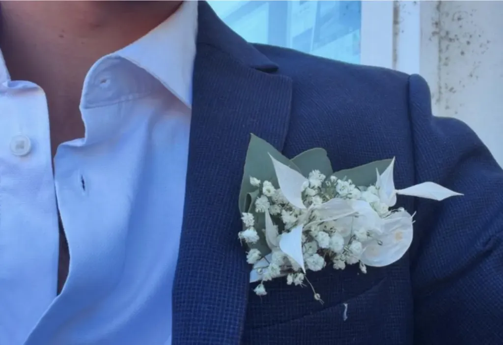 Boutonnière florale (Rouge)
